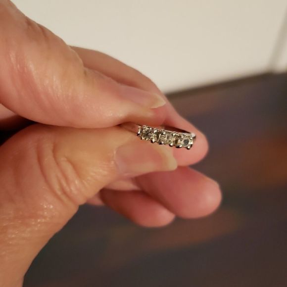 Vintage Avon Silvertone CZ Ring Sz 6 - Picture 8 of 13